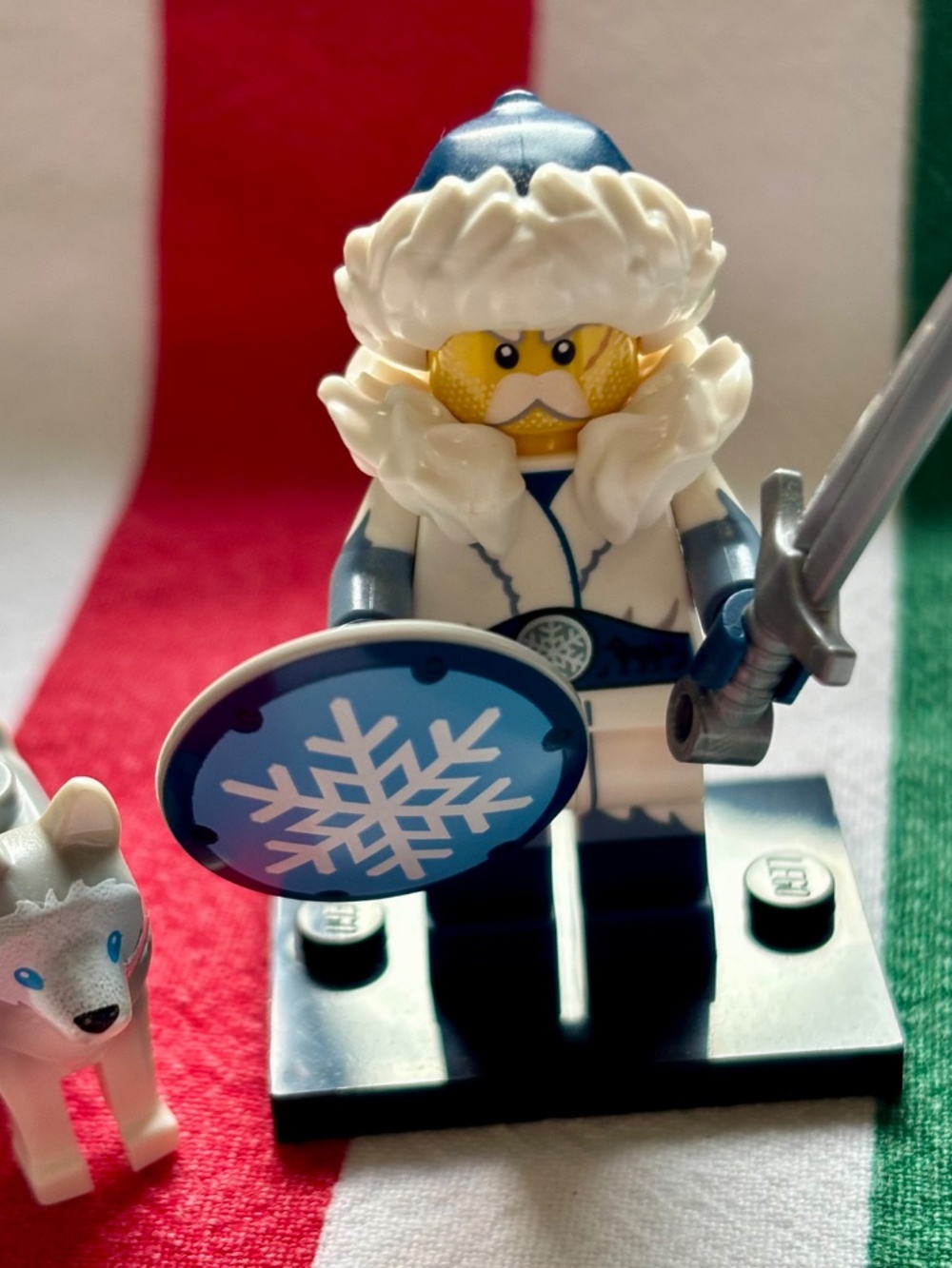 Snow Guardian (col22-4), Series 22 with Stand, Accessories & Pamphlet LIKE NEW!